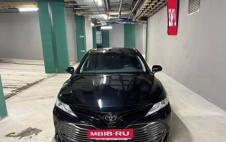 Toyota Camry, 2020 год, 2 900 000 рублей, 2 фотография