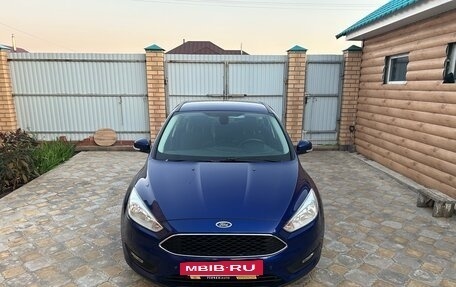 Ford Focus III, 2015 год, 980 000 рублей, 2 фотография