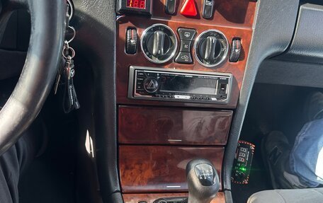 Mercedes-Benz E-Класс, 1999 год, 400 000 рублей, 9 фотография