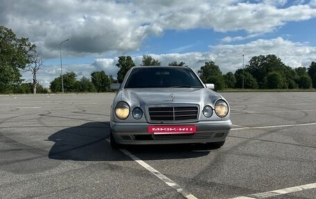 Mercedes-Benz E-Класс, 1999 год, 400 000 рублей, 4 фотография