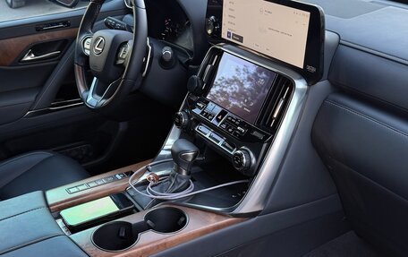 Lexus LX, 2023 год, 15 800 000 рублей, 8 фотография