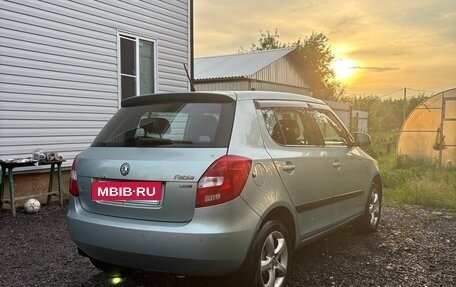 Skoda Fabia II, 2011 год, 750 000 рублей, 3 фотография
