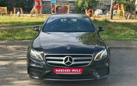 Mercedes-Benz E-Класс, 2019 год, 3 700 000 рублей, 2 фотография