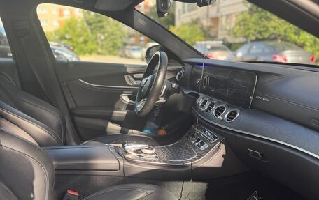 Mercedes-Benz E-Класс, 2019 год, 3 700 000 рублей, 11 фотография
