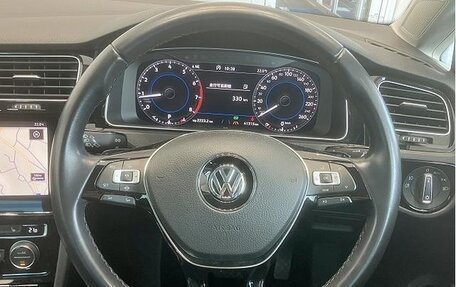 Volkswagen Golf VII, 2020 год, 1 490 099 рублей, 9 фотография