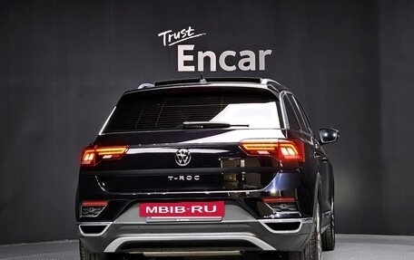 Volkswagen T-Roc I, 2021 год, 1 687 000 рублей, 4 фотография