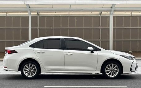 Toyota Corolla, 2022 год, 1 460 000 рублей, 2 фотография