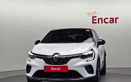 Renault Captur II, 2020 год, 1 585 000 рублей, 5 фотография