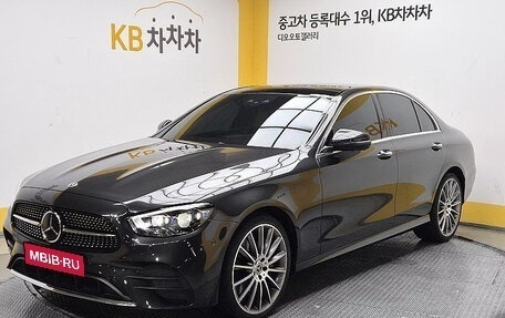 Mercedes-Benz E-Класс, 2022 год, 3 350 000 рублей, 1 фотография