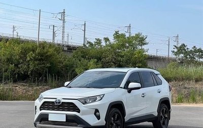 Toyota RAV4, 2021 год, 2 600 000 рублей, 1 фотография