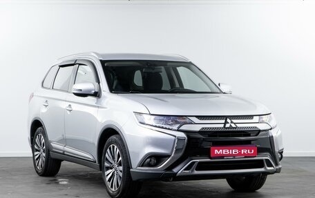 Mitsubishi Outlander III рестайлинг 3, 2019 год, 2 734 800 рублей, 1 фотография