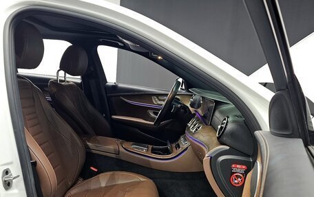 Mercedes-Benz E-Класс, 2021 год, 2 760 000 рублей, 5 фотография