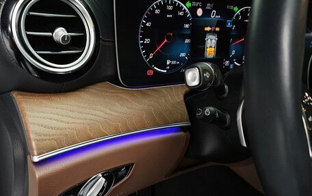 Mercedes-Benz E-Класс, 2021 год, 2 760 000 рублей, 13 фотография