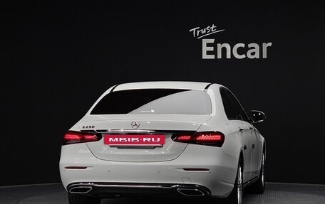 Mercedes-Benz E-Класс, 2021 год, 2 760 000 рублей, 4 фотография