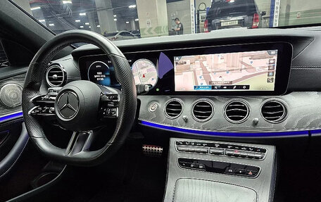 Mercedes-Benz E-Класс, 2022 год, 3 350 000 рублей, 9 фотография