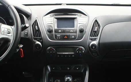 Hyundai ix35 I рестайлинг, 2015 год, 1 089 000 рублей, 14 фотография