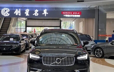 Volvo XC90 II рестайлинг, 2022 год, 4 500 000 рублей, 2 фотография