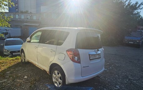 Toyota Ractis I, 2005 год, 310 000 рублей, 4 фотография