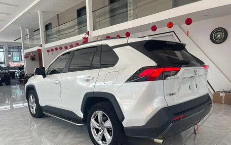 Toyota RAV4, 2022 год, 2 829 690 рублей, 5 фотография
