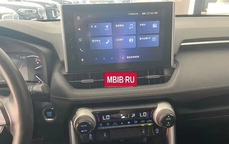 Toyota RAV4, 2022 год, 2 829 690 рублей, 11 фотография