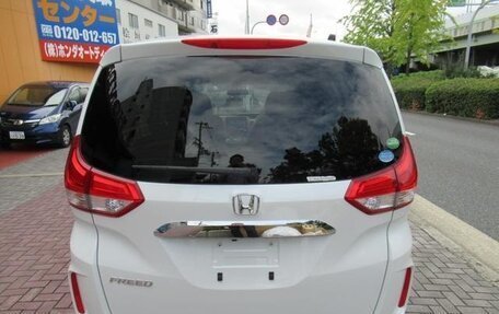 Honda Freed II, 2022 год, 1 100 000 рублей, 6 фотография