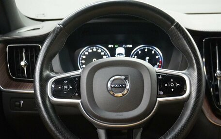 Volvo XC60 II, 2018 год, 2 590 000 рублей, 10 фотография