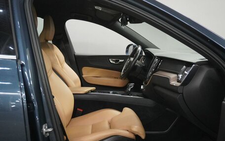Volvo XC60 II, 2018 год, 2 590 000 рублей, 11 фотография