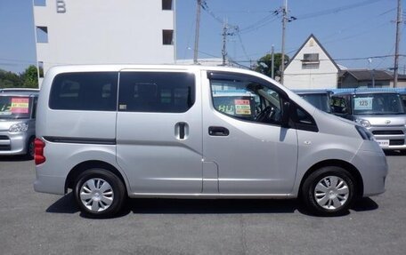 Nissan NV200, 2022 год, 1 270 000 рублей, 4 фотография