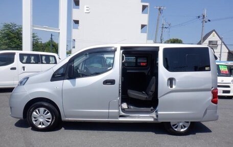 Nissan NV200, 2022 год, 1 270 000 рублей, 10 фотография