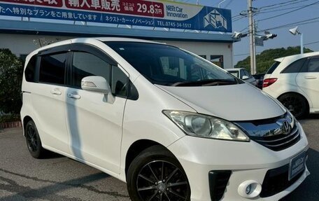 Honda Freed I, 2016 год, 755 000 рублей, 4 фотография