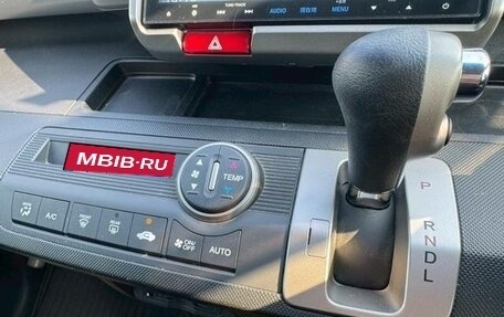 Honda Freed I, 2016 год, 755 000 рублей, 12 фотография