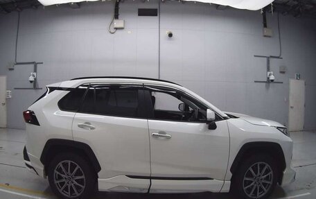 Toyota RAV4, 2022 год, 2 480 030 рублей, 6 фотография