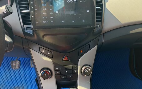 Chevrolet Cruze II, 2012 год, 975 000 рублей, 9 фотография