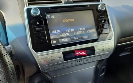 Toyota Land Cruiser Prado 150 рестайлинг 2, 2020 год, 5 200 000 рублей, 3 фотография