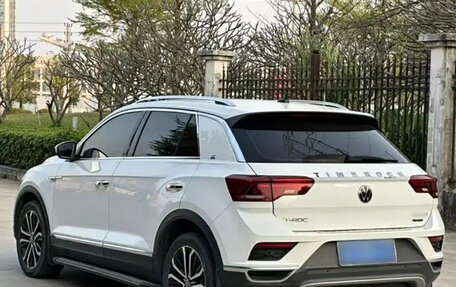 Volkswagen T-Roc I, 2022 год, 1 590 000 рублей, 4 фотография