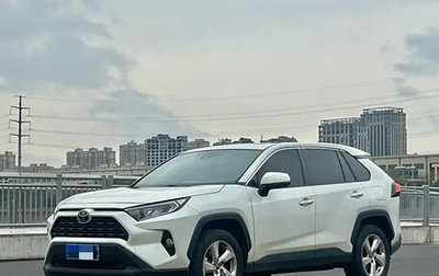 Toyota RAV4, 2022 год, 2 280 000 рублей, 1 фотография