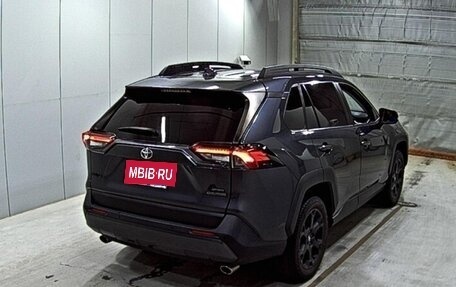 Toyota RAV4, 2022 год, 2 300 010 рублей, 4 фотография