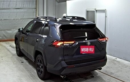 Toyota RAV4, 2022 год, 2 300 010 рублей, 3 фотография