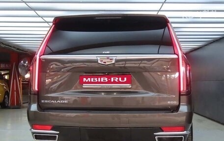 Cadillac Escalade V, 2022 год, 11 199 000 рублей, 3 фотография