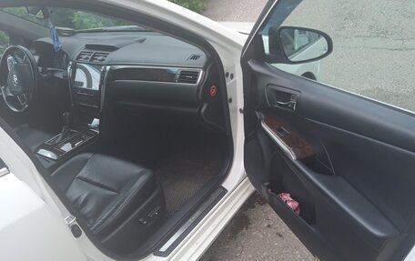 Toyota Camry, 2018 год, 2 300 000 рублей, 4 фотография