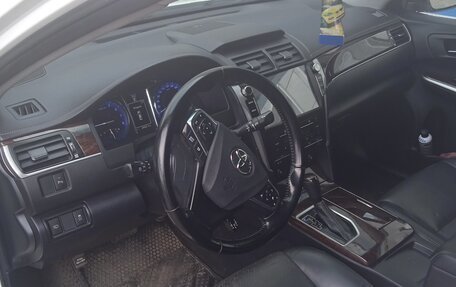 Toyota Camry, 2018 год, 2 300 000 рублей, 7 фотография