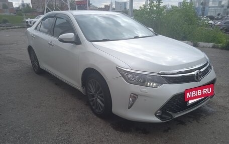 Toyota Camry, 2018 год, 2 300 000 рублей, 5 фотография