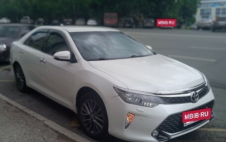 Toyota Camry, 2018 год, 2 300 000 рублей, 3 фотография