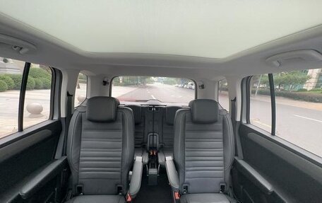 Volkswagen Touran III, 2021 год, 1 755 123 рублей, 18 фотография