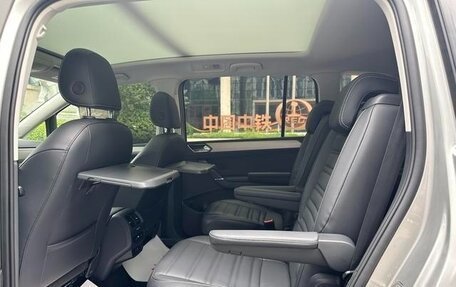 Volkswagen Touran III, 2021 год, 1 755 123 рублей, 19 фотография