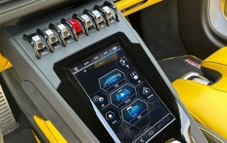 Lamborghini Huracán, 2020 год, 17 373 300 рублей, 16 фотография