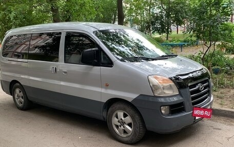 Hyundai Starex I рестайлинг, 2005 год, 850 000 рублей, 2 фотография