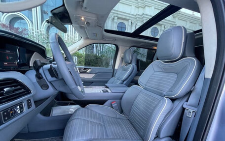 Lincoln Navigator, 2022 год, 13 270 000 рублей, 8 фотография