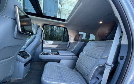 Lincoln Navigator, 2022 год, 13 270 000 рублей, 9 фотография