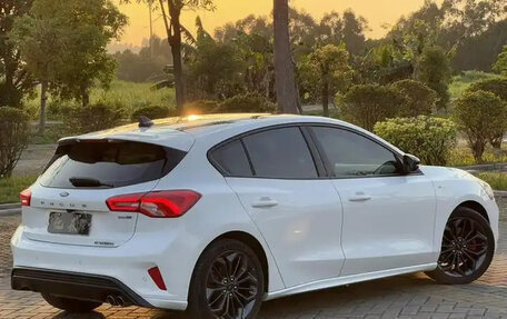 Ford Focus IV, 2022 год, 1 233 000 рублей, 2 фотография